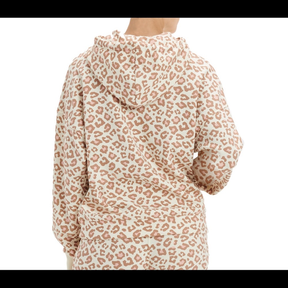 UGG Fleece Pullover - Brand New With Tags - Picture 2 of 7